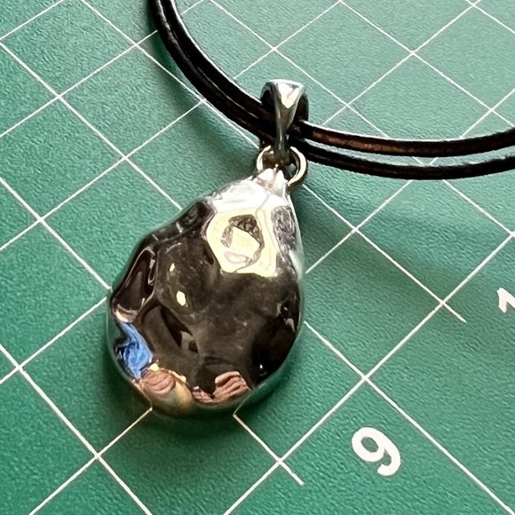 New Genuine Sterling Silver Pear Shape Hammer Pendant Leather Necklace Gift Box - Picture 2 of 6